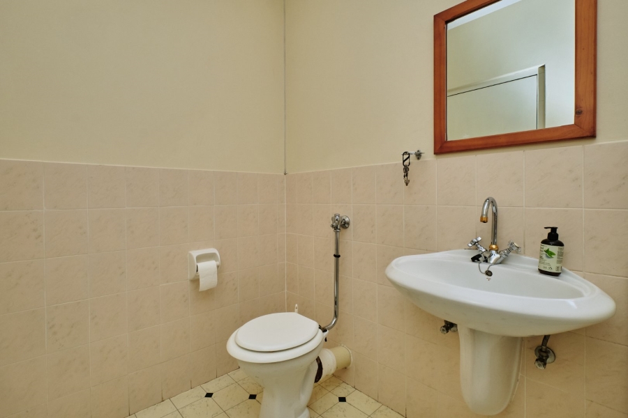 To Let 2 Bedroom Property for Rent in Wynberg Upper Western Cape